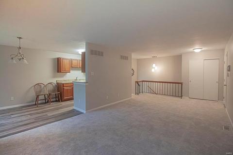 609 Pine Ridge Trails Ct #104, Ballwin, MO 63021 photo 5