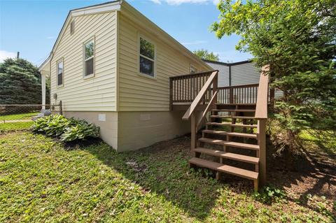 3513 Dixie Dr, Saint Ann, MO 63074 photo 4