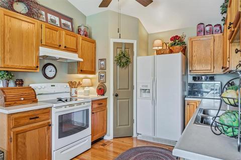 697 Top Notch Ln, Eureka, MO 63025 photo 13