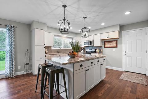 508 Duchesne Dr, O'fallon, MO 63366 photo 4