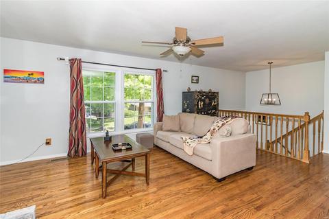 386 Messina Dr, Ballwin, MO 63021 photo 4