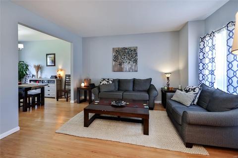 2 Hemingway Ct, Weldon Spring, MO 63304 photo 4
