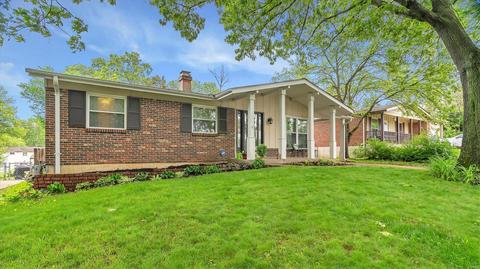 1239 Derbyshire Dr, Manchester, MO 63021 photo 2