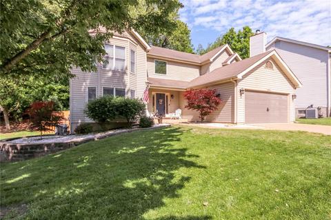 1427 Carriage Brg, Ballwin, MO 63021 photo 2