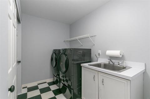 1427 Carriage Brg, Ballwin, MO 63021 photo 18