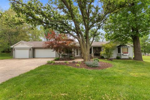 208 Lark Hill Ln, Ballwin, MO 63021 photo 2