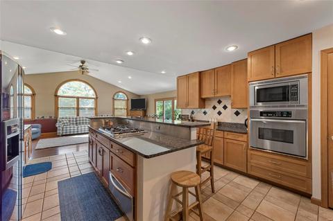 208 Lark Hill Ln, Ballwin, MO 63021 photo 8