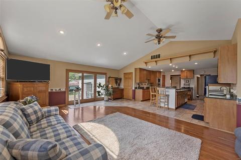 208 Lark Hill Ln, Ballwin, MO 63021 photo 11