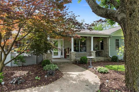 208 Lark Hill Ln, Ballwin, MO 63021 photo 4