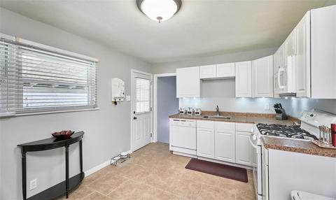 416 Saint Lawrence Dr, Ballwin, MO 63021 photo 13