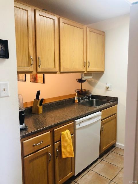 211 Braeshire Dr #E, Ballwin, MO 63021 photo 6