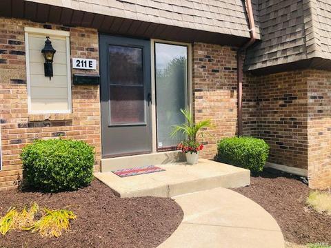 211 Braeshire Dr #E, Ballwin, MO 63021 photo 1