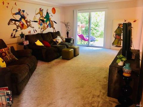 211 Braeshire Dr #E, Ballwin, MO 63021 photo 2