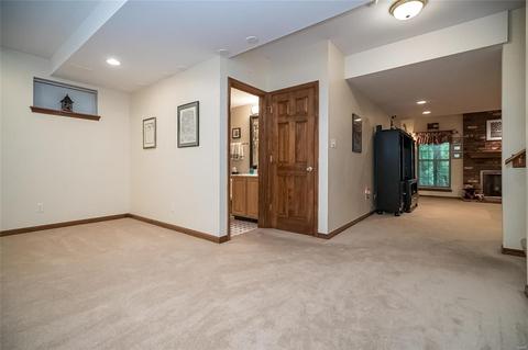 802 Castle Forest Ct, Ballwin, MO 63021 photo 23
