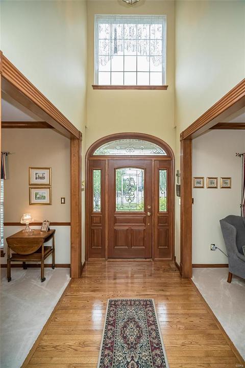 802 Castle Forest Ct, Ballwin, MO 63021 photo 4