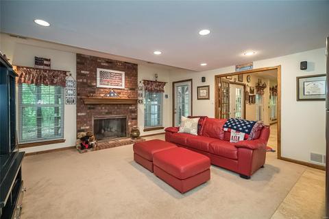 802 Castle Forest Ct, Ballwin, MO 63021 photo 25