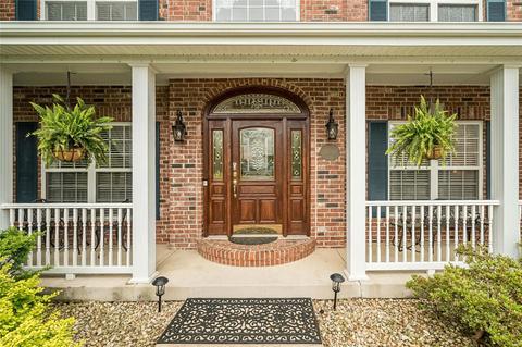 802 Castle Forest Ct, Ballwin, MO 63021 photo 2