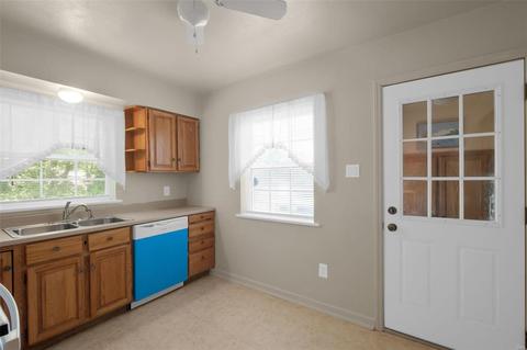 3635 Marshall Ave, Saint Louis, MO 63114 photo 13