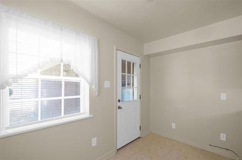 3635 Marshall Ave, Saint Louis, MO 63114 photo 15