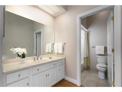 9 Upper Price Rd, Saint Louis, MO 63132 photo 24