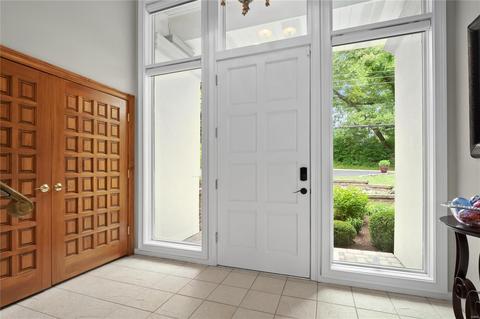 12 Dielman Rd, Ladue, MO 63124 photo 5