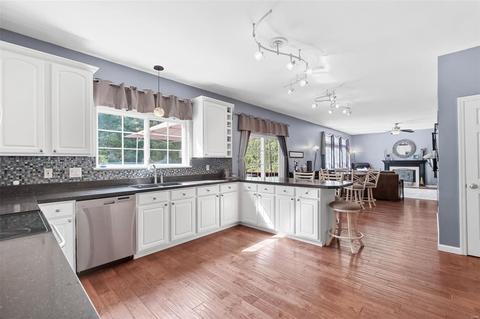 615 Remmick Stables, O'fallon, MO 63368 photo 9