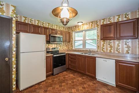 14 Rainfield Ct, Ballwin, MO 63021 photo 11