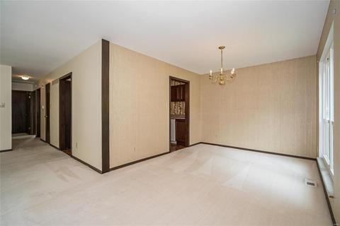 14 Rainfield Ct, Ballwin, MO 63021 photo 8