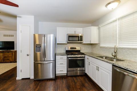 2402 Brookfield Ln, O'fallon, MO 63368 photo 10