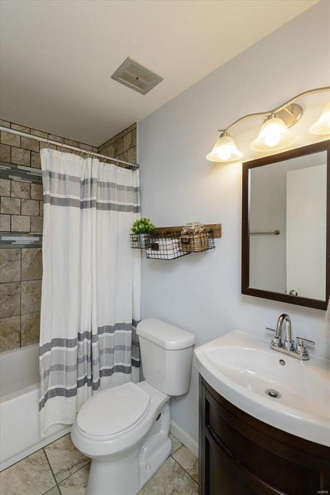 2402 Brookfield Ln, O'fallon, MO 63368 photo 13