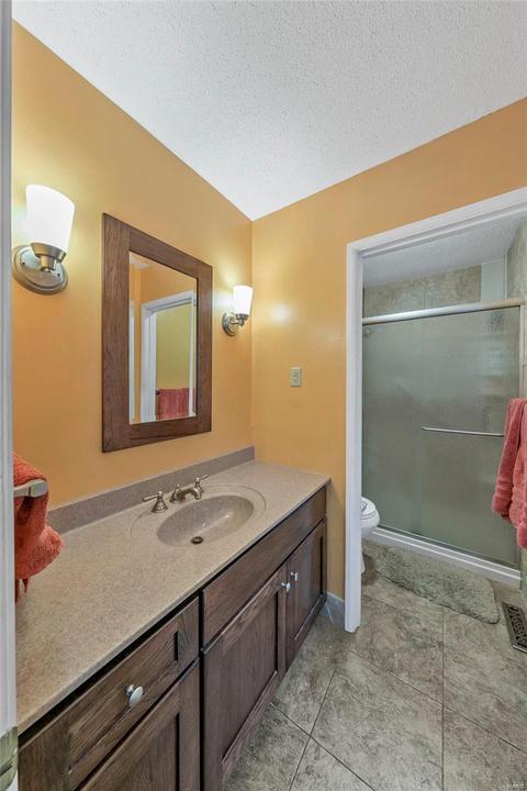 592 Arblay Pl, Manchester, MO 63011 photo 24