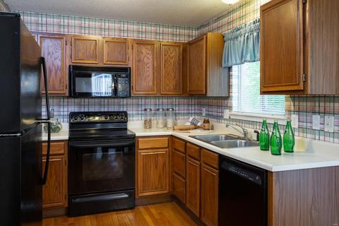 1015 Oak Glen Cir, Ballwin, MO 63021 photo 7