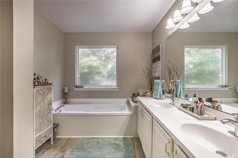 55 Piepers Glen Ct, O'fallon, MO 63366 photo 13