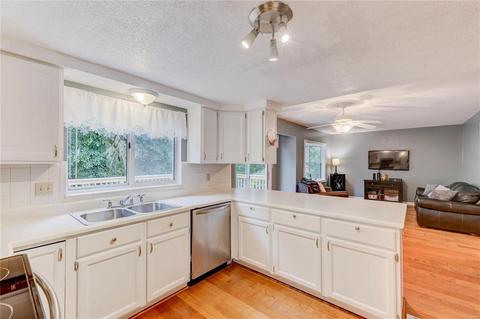 1597 Greenfield Crossing Ct, Ballwin, MO 63021 photo 5