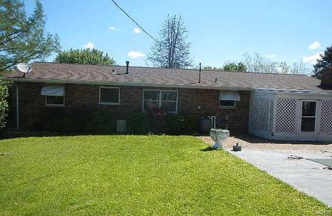 33 Olde Forge Dr, Saint Charles, MO 63301 photo 2