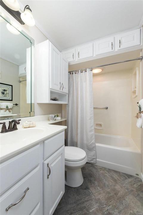 11028 Patsy Dr, Saint Louis, MO 63123 photo 10