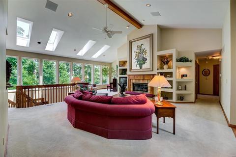 819 Timber Glen Ln, Ballwin, MO 63021 photo 2