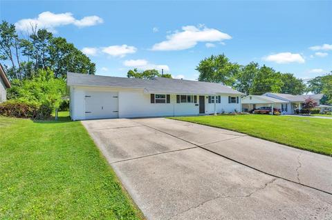 501 Saint Patrick Dr, O'fallon, MO 63366 photo 2