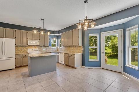 302 Estate Dr, O'fallon, MO 63366 photo 13