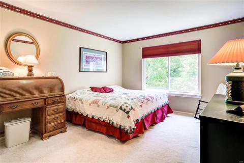 761 Charleston Oaks Dr, Ballwin, MO 63021 photo 13