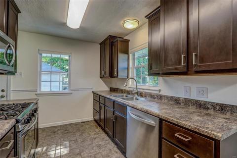 112 Saint Joseph Ave, O'fallon, MO 63366 photo 11