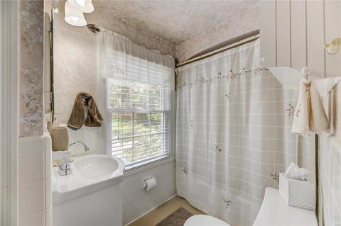 1245 Brookside Dr, Glendale, MO 63122 photo 13