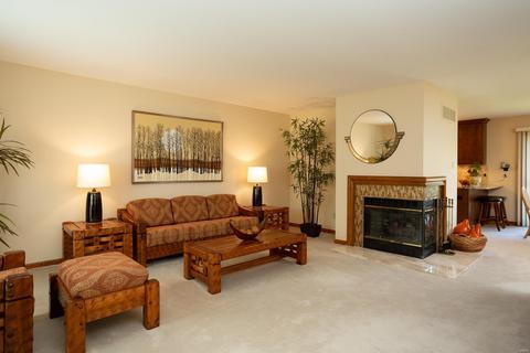 2571 Barrett Place Dr, Ballwin, MO 63021 photo 3