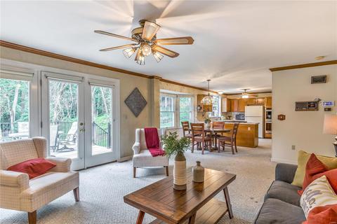 1586 Carman Valley Dr, Ballwin, MO 63021 photo 9