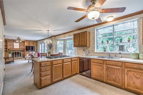 1586 Carman Valley Dr, Ballwin, MO 63021 photo 13