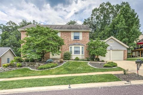 1586 Carman Valley Dr, Ballwin, MO 63021 photo 2