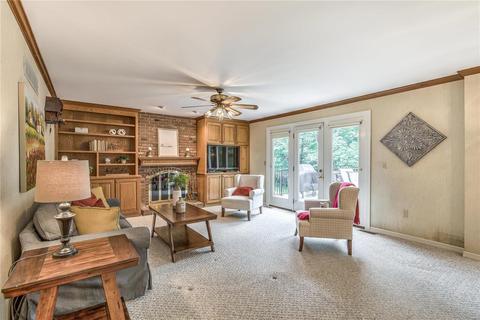 1586 Carman Valley Dr, Ballwin, MO 63021 photo 7