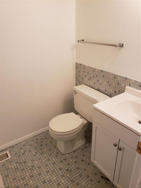 2419 Hiddendale, Ballwin, MO 63021 photo 11