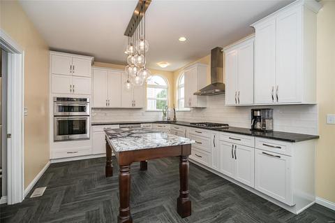 1217 Arbor Bluff Cir, Ballwin, MO 63021 photo 18