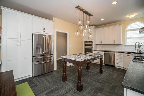 1217 Arbor Bluff Cir, Ballwin, MO 63021 photo 24